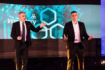 Paweł Orleański i Paweł Kluz Paweł Orleański (z lewej) i Paweł Kluz - prowadzący galę Innowatory 2019