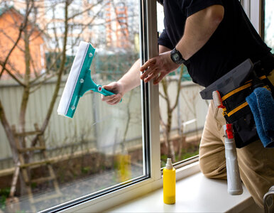 Miniatura: Domowy trik – 2 tabletki do zmywarki i...