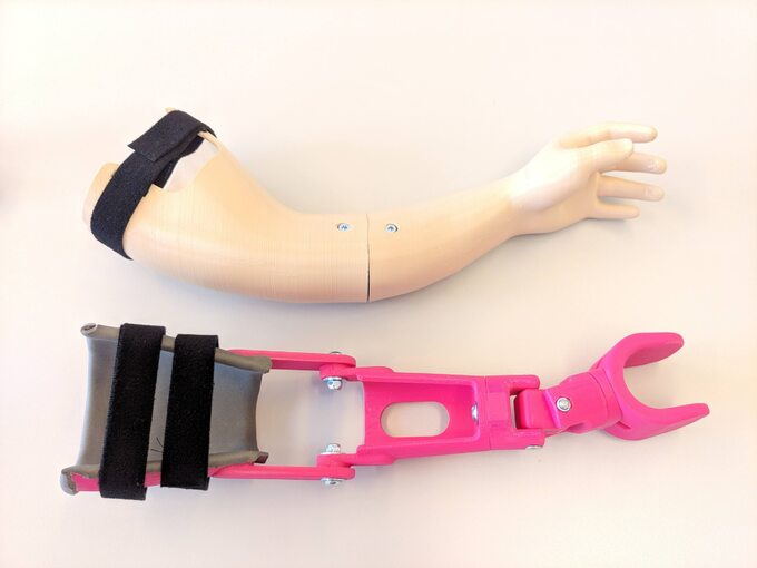 Proteza ręki wykonana dzięki drukowi 3D
