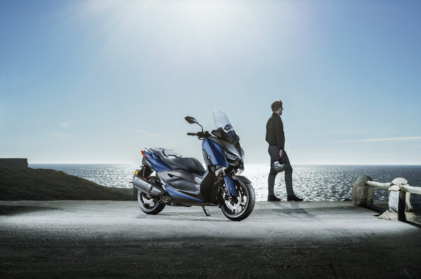 Miniatura: Yamaha XMAX 400
