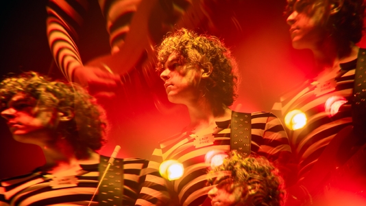 Miniatura: „Mniej obcy”, czyli historia Lady Pank od...