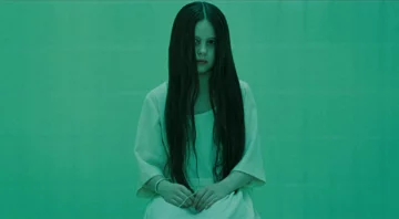 Daveigh Chase jako Samara w filmie „The Ring” (2002) 