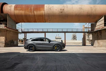 Nowe Porsche Cayenne Turbo E-Hybrid 