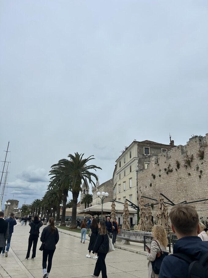 Promenada w Trogirze
