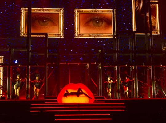 Miniatura: Kylie Minoque. Trasa "Kiss Me Once"