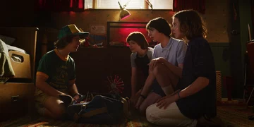 Kadr z trzeciego sezonu serialu „Stranger Things” 