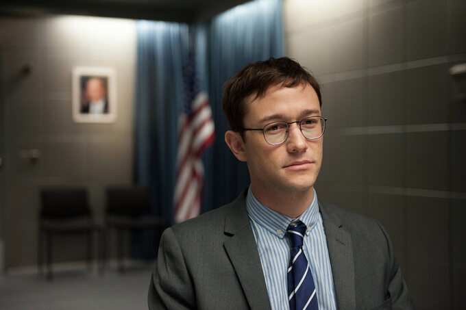 Kadr z filmu "Snowden" (2016)