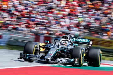 Bolid Mercedesa z 2019 roku 