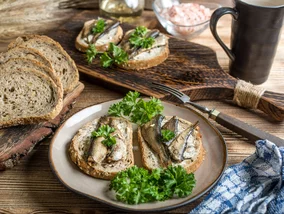 Miniatura: Wielu seniorów łyka kapsułki. Te tanie...