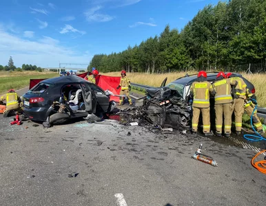 Miniatura: Fatalne zderzenie dwóch osobówek w...