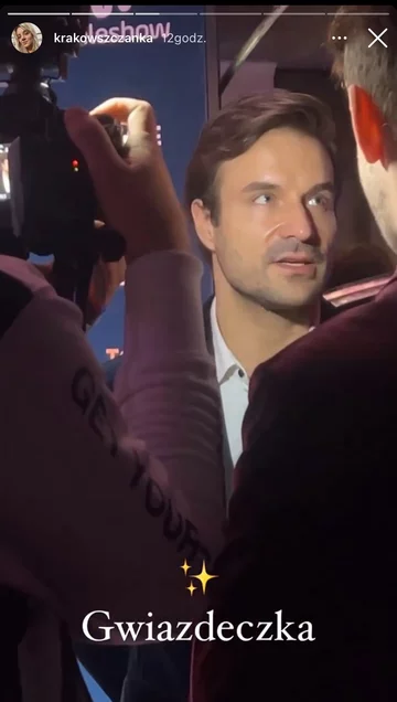 Piotr Stramowski z partnerką na salonach 