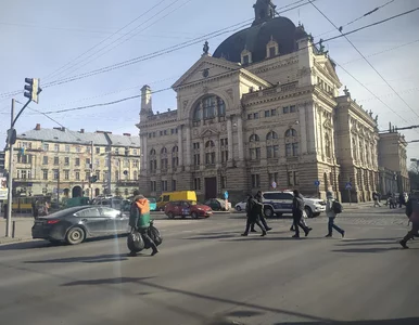 Miniatura: „Pamiętaj, by po godzinie policyjnej...