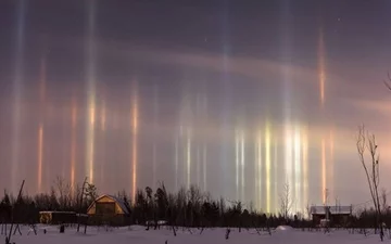 Słupy światła za Petersburgiem 