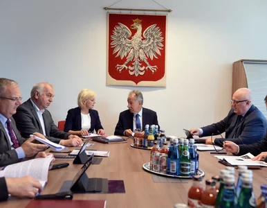 Miniatura: Sędziowie z PKW będą rozważać zbiorową...