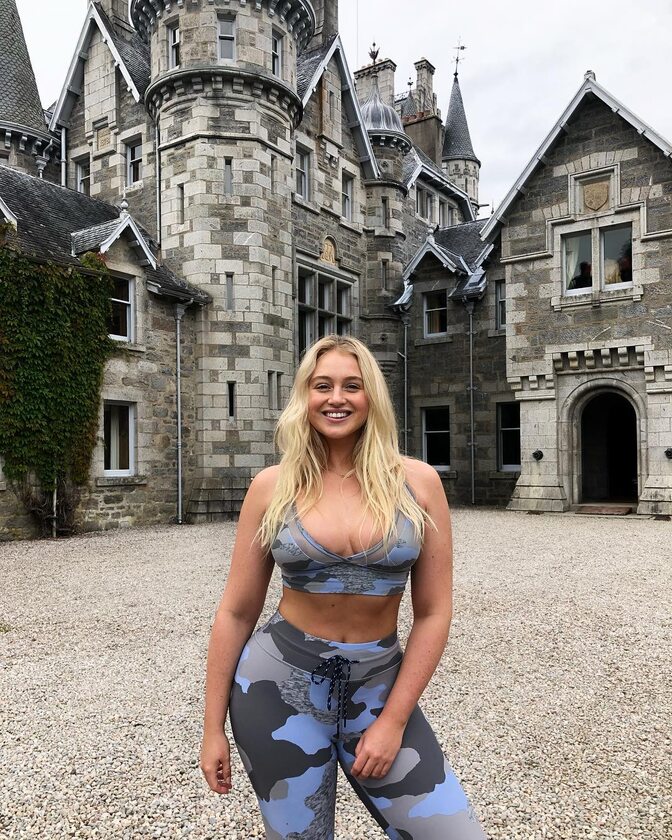 Iskra Lawrence 