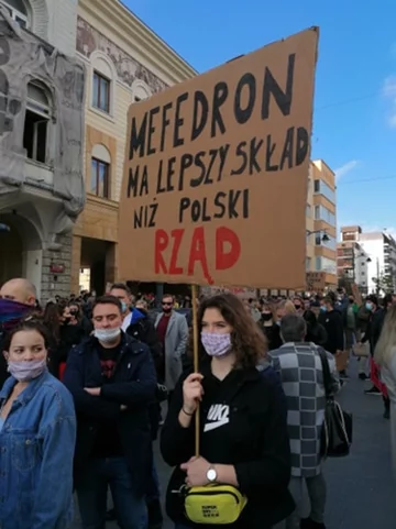 Hasła z protestu w Łodzi 