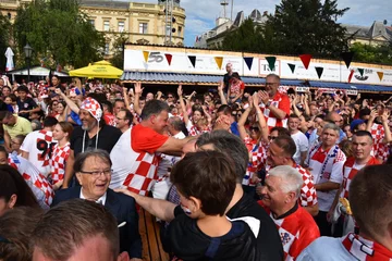 Strefa kibica w Chorwacji, w której dopingował premier kraju Andrej Plenković 