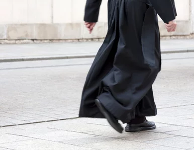 Miniatura: Bulwersujące zachowanie księdza wobec...