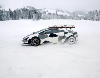 Miniatura: Slalom lamborghini między zaspami? Bez...