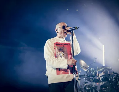 Miniatura: Żona Chestera Benningtona przerywa...