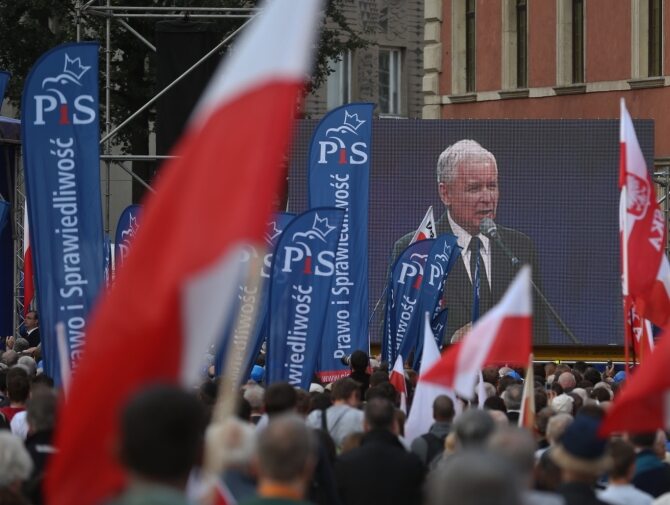 Marsz "Obudź się Polsko" w Warszawie (fot. PAP/Rafał Guz)