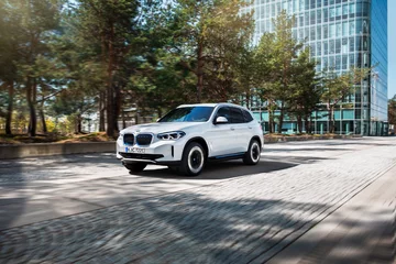 BMW iX3 
