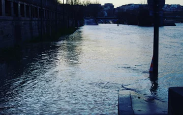 Pomarańczowy alert powodziowy ogłoszono w 23 departamentach 
