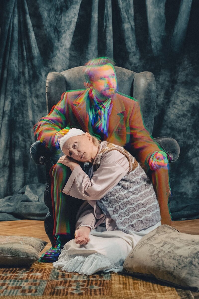 Pr&oacute;ba do&nbsp;spektaklu &bdquo;Zamknij oczy Nel. W&nbsp;pustyni i&nbsp;w&nbsp;puszczy &ndash; epilog&rdquo; w&nbsp;Narodowym Starym Teatrze w&nbsp;Krakowie. Premiera 23 stycznia 2026 roku na&nbsp;Dużej Scenie