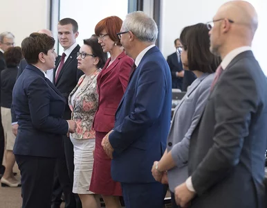 Miniatura: Jak rząd chce zniszczyć KOD i ojca...