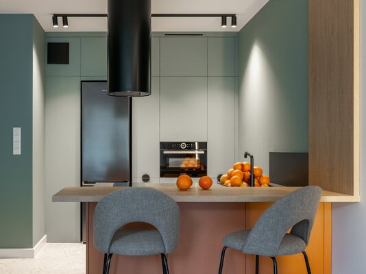 Miniatura: Małe polskie mieszkania z wyspą kuchenną