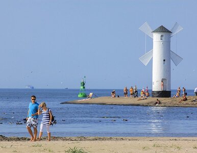 Miniatura: 6-latka zgubiła tatę na plaży w...