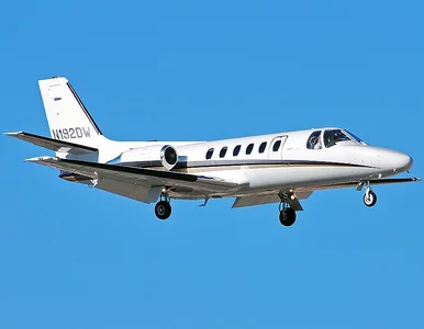 Miniatura: Prywatny samolot spadł na osiedle....