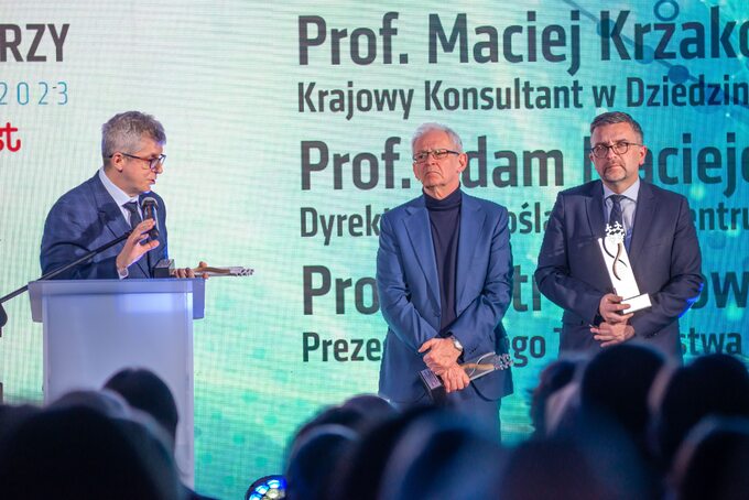 Prof. Piotr Rutkowski, prof. Adam Maciejczyk i prof. Maciej Krzakowski z Nagrodą Główną Wizjonerzy Zdrowia 2023