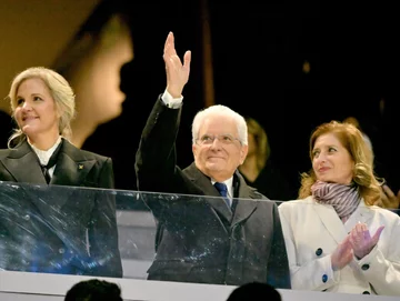 Szefowa MKOl Kirsty Coventry oraz prezydent Włoch Sergio Mattarella 