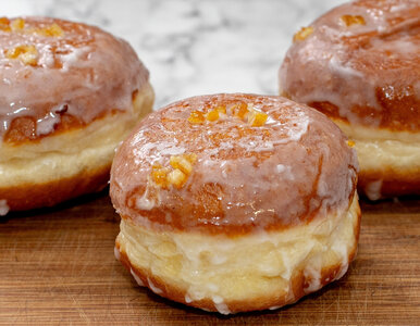 Miniatura: Pączki za grosze i pączki za fortunę....