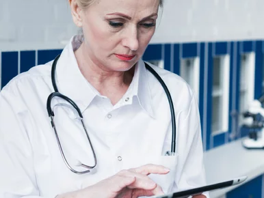 Miniatura: Cięcia w&nbsp;NFZ. Eksperci ostrzegają:...