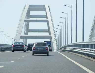 Miniatura: Rosjanie zaostrzają kontrole na granicy...