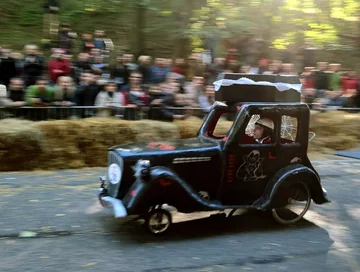 II Wyścig Mydelniczek Red Bull (fot. PAP/Tomasz Gzell)