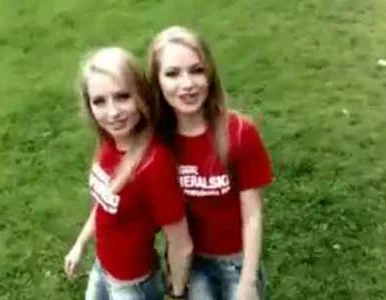 Miniatura: Aniołki Napieralskiego zrzucają ubrania