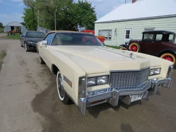 Cadillac Eldorado z 1976 roku 