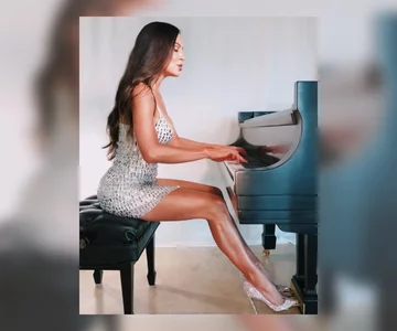 Lola Astanova 