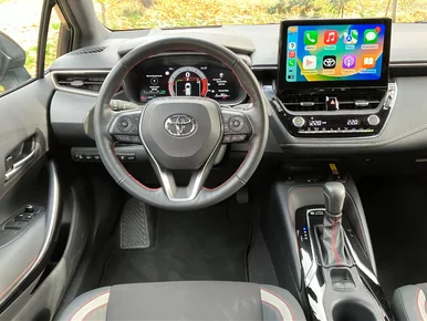 Miniatura: Toyota zaorała konkurencję. Rozchodzi się...