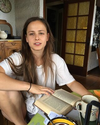 Miniatura: Pauline – 28-letnia siostra Timothéego...