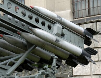 Miniatura: Rosjanie prowadzą ostrzał rakietowy z...
