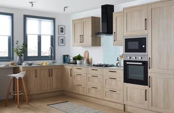 Funkcjonalna i ergonomiczna zabudowa kuchenna 