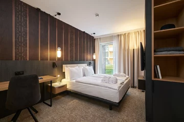 Harmony Valley Resort w Szklarskiej Porębie zaprojektowany przez Tremend to nowy hotel dla dorosłych, którego wnętrza zaprojektowano z inspiracji karkonoskim krajobrazem, lokalnym rzemiosłem i współczesnym designem 