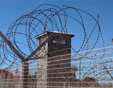 Miniatura: Atak na więzienie w Grecji. Sprawcy wciąż...