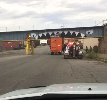 Kolejna ofiara mostu pożerającego ciężarówki. RIP 