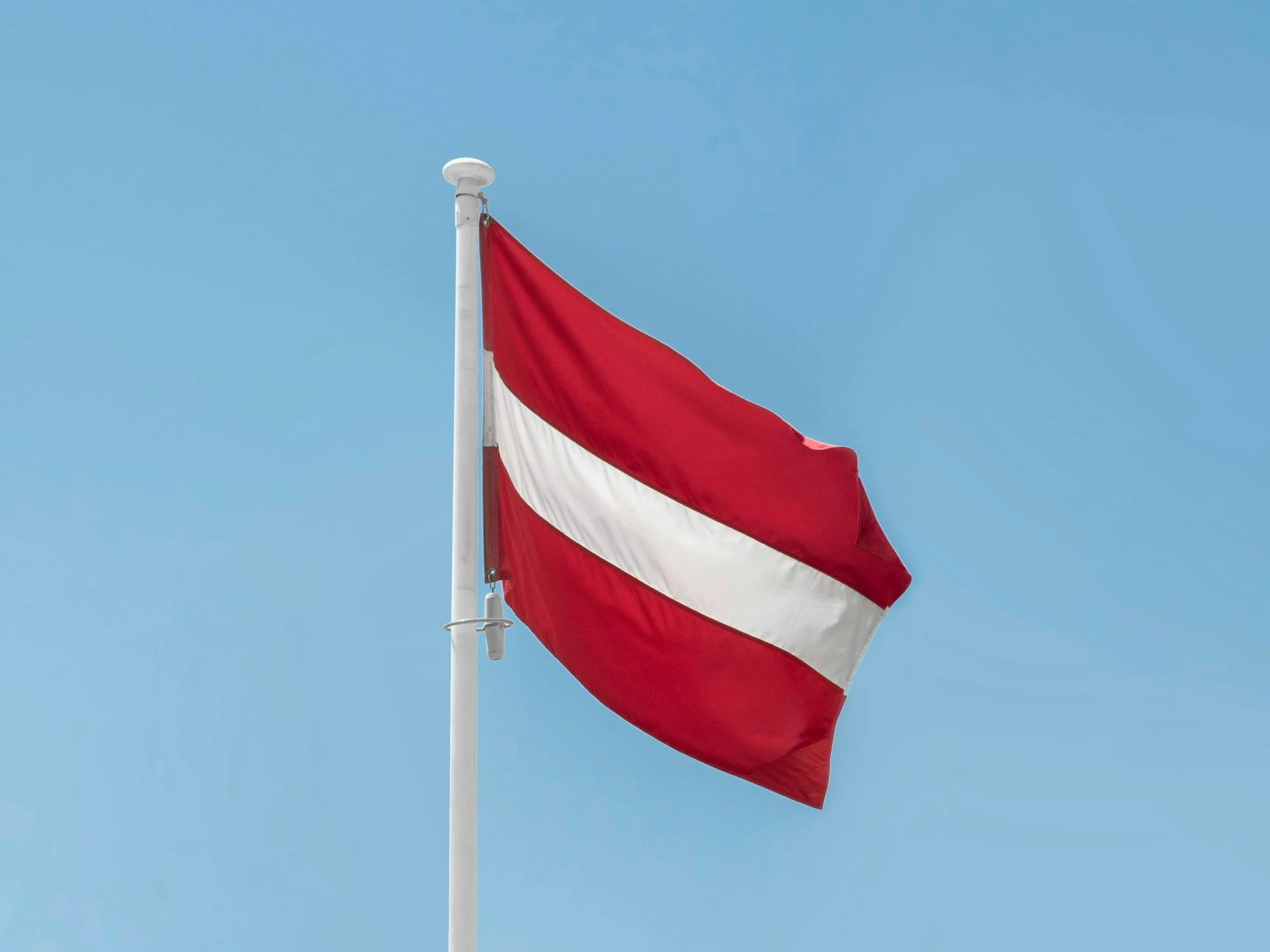 Jaki kraj ma taką flagę?