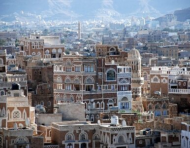 Miniatura: Wojskowy odrzutowiec rozbił się w Jemenie
